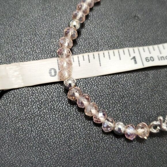 Pink glass beaded elephant bracelet - Picture 5 of 7